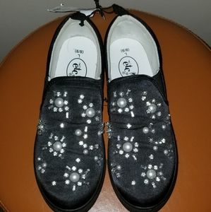 Rue 21 Shoes Women's Size 8 Black Satin Fashion Sneakers with Pearls